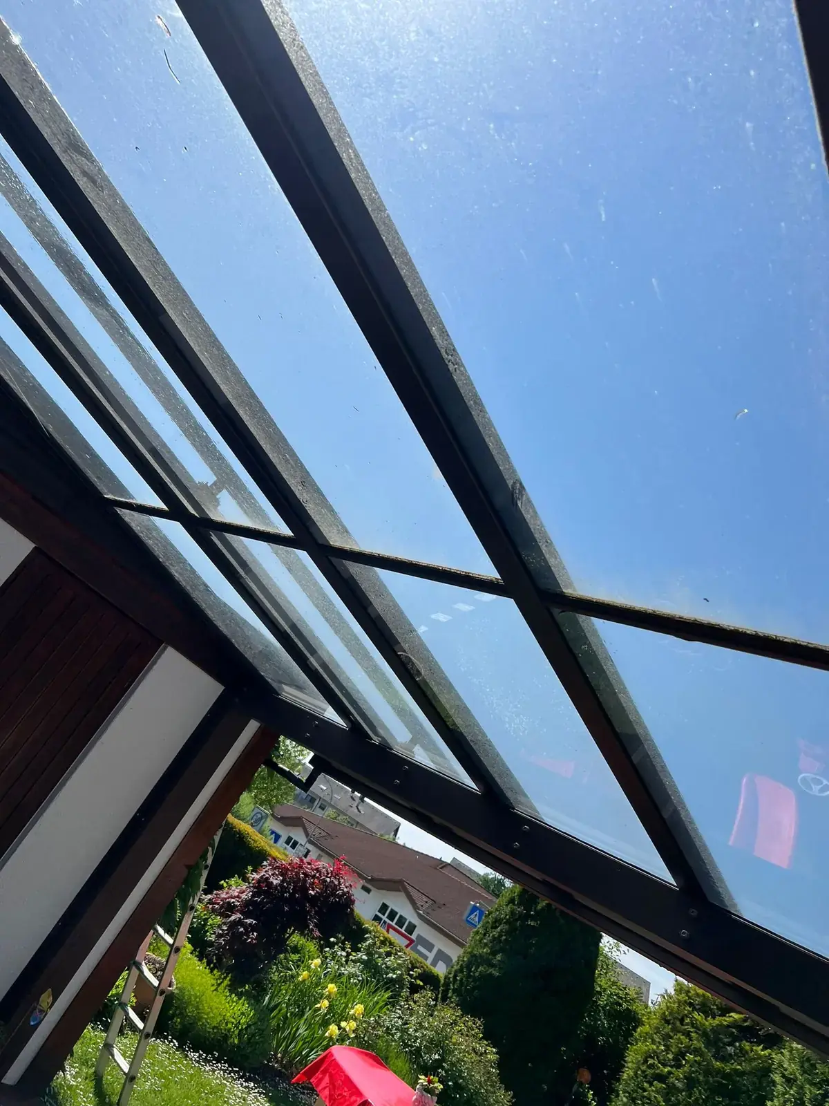 Beispielbild: Glas- und Fensterreinigung